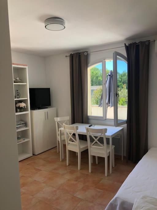 Appartement Dans Bastide A Saint Remy De Provence Экстерьер фото